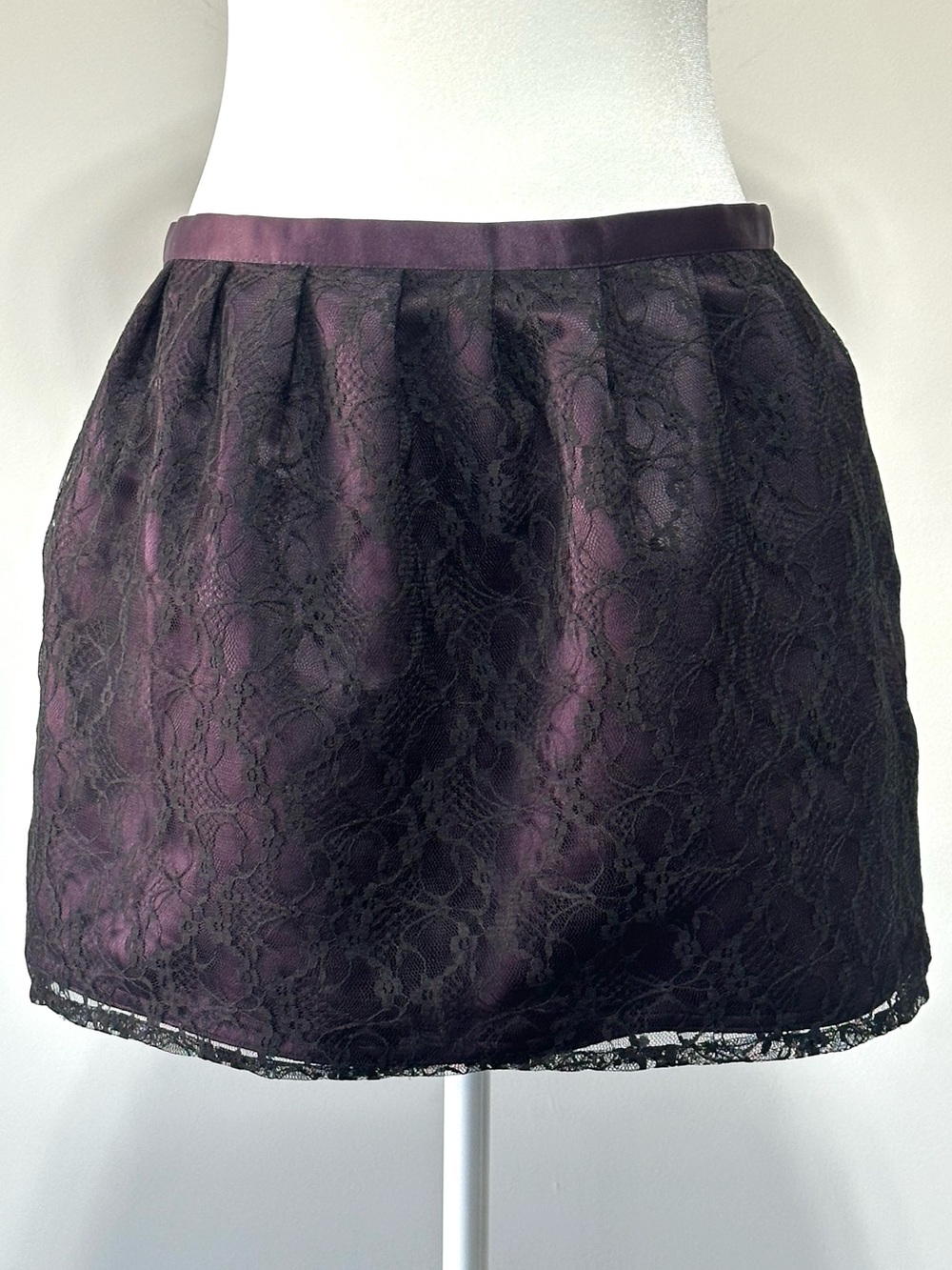 Heritage 1981 Y2K Purple Satin Black Lace Mini Skirt Goth Whimsigoth M